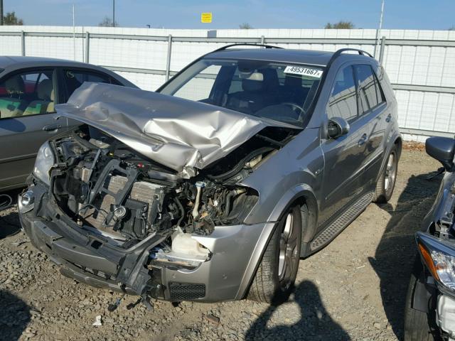 4JGBB77E87A159958 - 2007 MERCEDES-BENZ ML 63 AMG SILVER photo 2