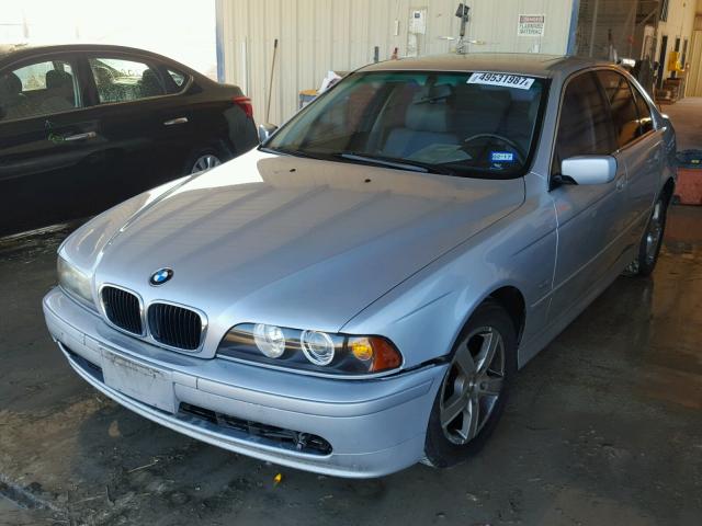 WBADT43442GZ98322 - 2002 BMW 525 I AUTO SILVER photo 2