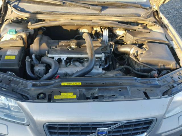 YV1RS592452458570 - 2005 VOLVO S60 2.5T GOLD photo 7