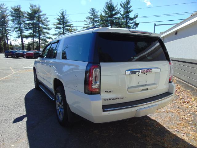 1GKS2JKJXFR684238 - 2015 GMC YUKON XL D WHITE photo 4