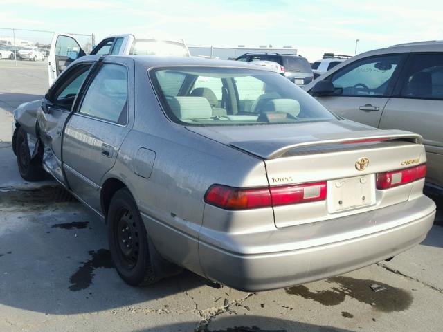 4T1BG22K6XU560893 - 1999 TOYOTA CAMRY CE GRAY photo 3