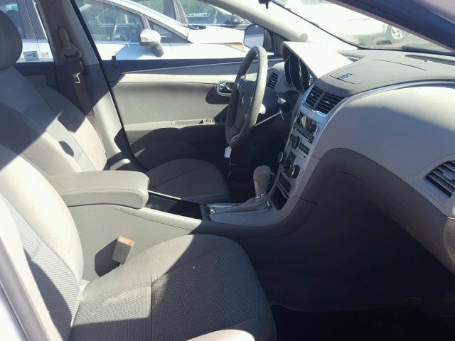 1G1ZB5E02CF217972 - 2012 CHEVROLET MALIBU LS 白色 照片 5