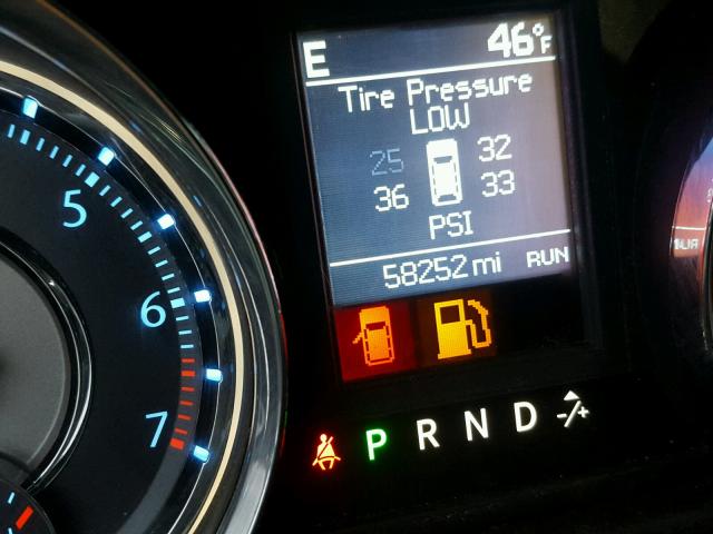 2A4RR5DG3BR664863 - 2011 CHRYSLER TOWN & COU WHITE photo 8