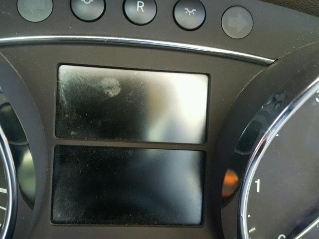 4JGCB65EX7A056185 - 2007 MERCEDES-BENZ R 350 WHITE photo 8