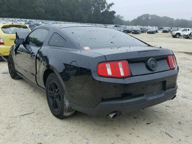 1ZVBP8AM2C5280531 - 2012 FORD MUSTANG BLACK photo 3