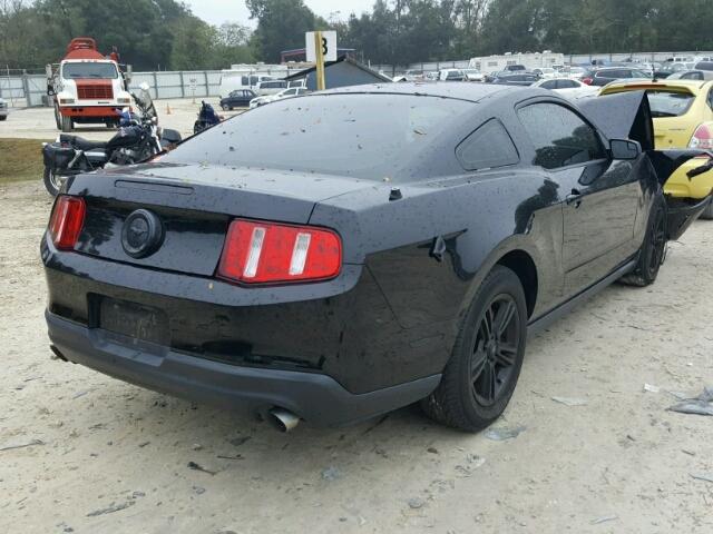 1ZVBP8AM2C5280531 - 2012 FORD MUSTANG BLACK photo 4