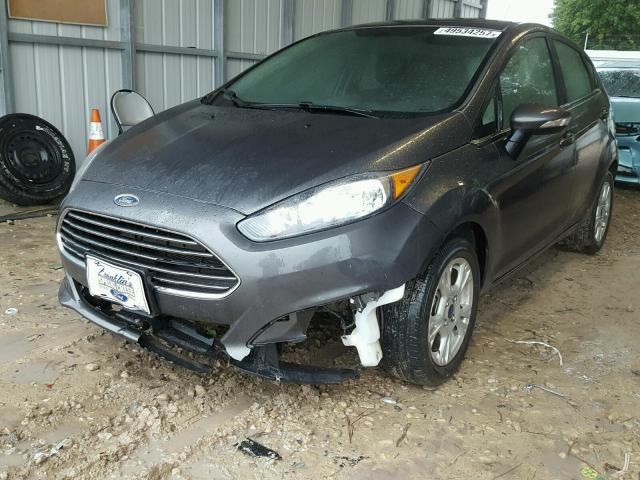 3FADP4EJXGM194569 - 2016 FORD FIESTA SE CHARCOAL photo 2