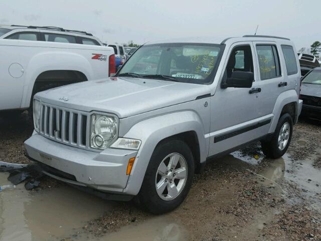 1J4PN2GK1BW568724 - 2011 JEEP LIBERTY SP SILVER photo 2