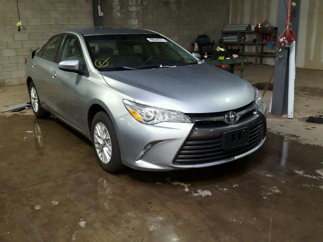 4T1BF1FK7GU581145 - 2016 TOYOTA CAMRY LE ვერცხლისფერი ფოტო 1