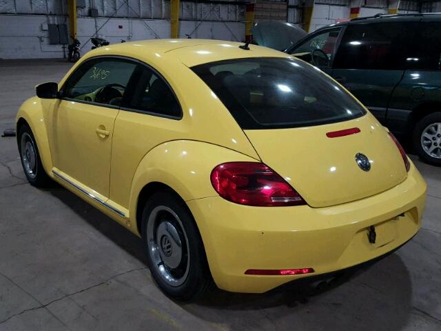 3VWJP7AT3CM649114 - 2012 VOLKSWAGEN BEETLE YELLOW photo 3