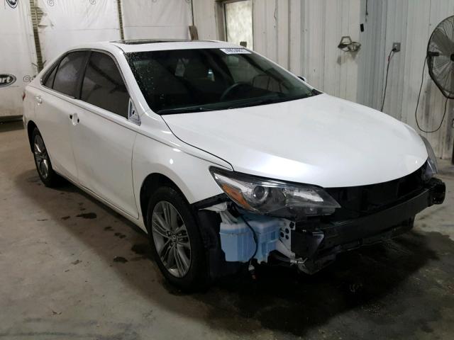 4T1BF1FK0HU281321 - 2017 TOYOTA CAMRY LE WHITE photo 1