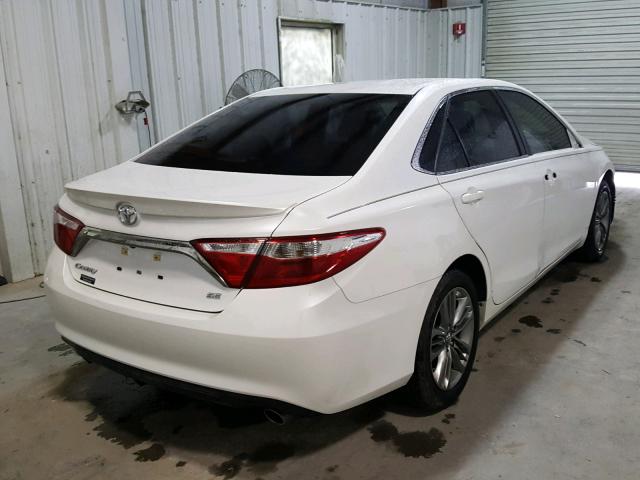 4T1BF1FK0HU281321 - 2017 TOYOTA CAMRY LE WHITE photo 4