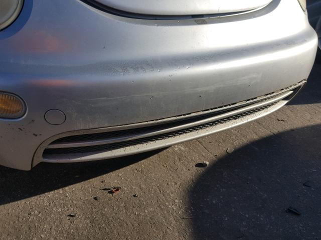 3VWBC21C7YM471895 - 2000 VOLKSWAGEN NEW BEETLE 银色 照片 9
