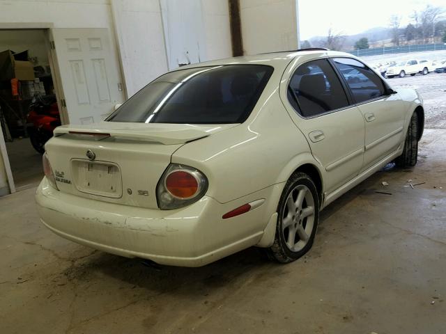 JN1DA31D22T409851 - 2002 NISSAN MAXIMA GLE WHITE photo 4