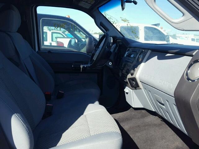 1FT7W2AT7BEC34580 - 2011 FORD F250 SUPER WHITE photo 5