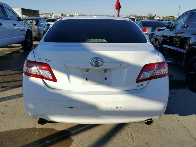 4T1BK3EK7BU614582 - 2011 TOYOTA CAMRY SE WHITE photo 10