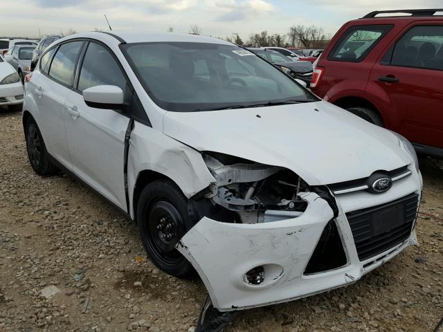 1FAHP3K23CL405163 - 2012 FORD FOCUS SE WHITE photo 1