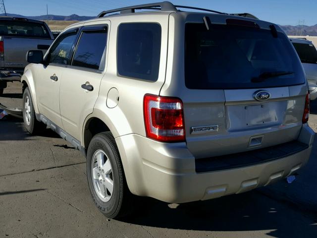 1FMCU0C76BKB97687 - 2011 FORD ESCAPE XLS GOLD photo 3