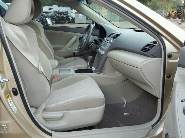4T1BF3EK6BU694736 - 2011 TOYOTA CAMRY BASE GOLD photo 5