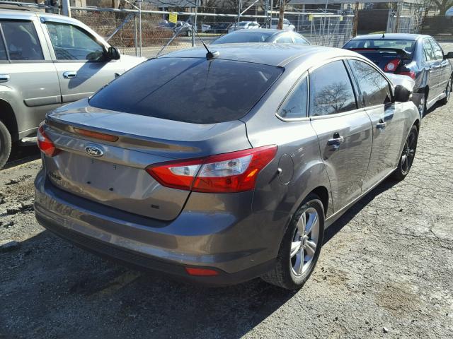 1FADP3F2XDL326664 - 2013 FORD FOCUS SE GRAY photo 4