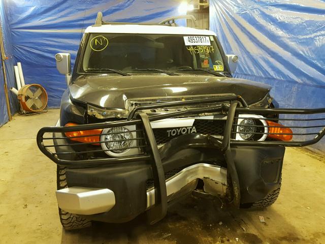 JTEBU11F58K032511 - 2008 TOYOTA FJ CRUISER BLACK photo 9