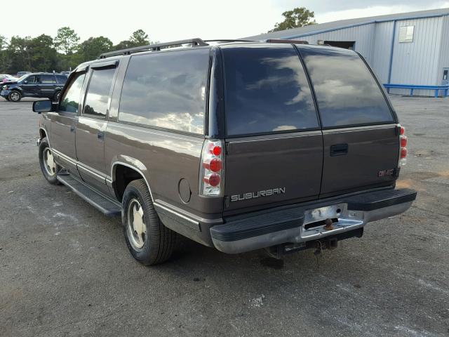 3GKEC16R0WG505652 - 1998 GMC SUBURBAN C GRAY photo 3