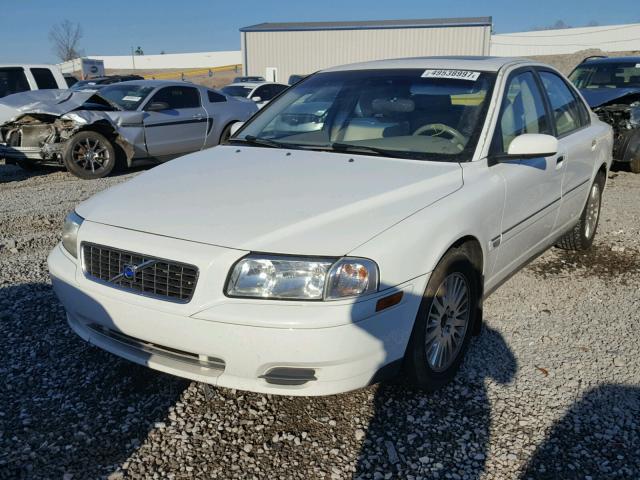 YV1TS92D741341014 - 2004 VOLVO S80 WHITE photo 2