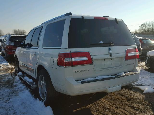 5LMFU27557LJ00527 - 2007 LINCOLN NAVIGATOR WHITE photo 3