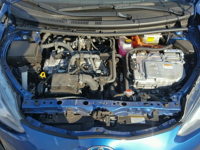 JTDKDTB32G1139248 - 2016 TOYOTA PRIUS C BLUE photo 7