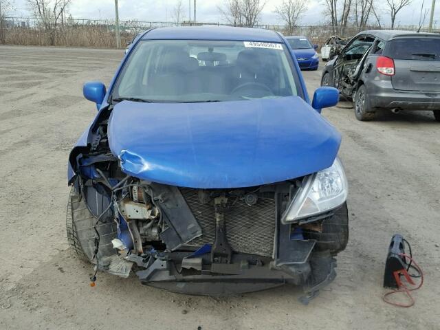 3N1BC13E08L418380 - 2008 NISSAN VERSA S BLUE photo 9