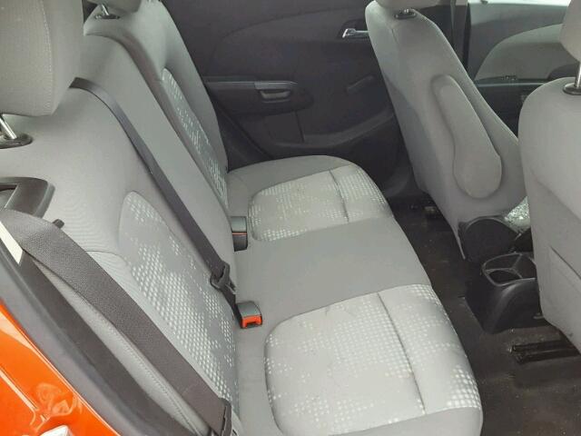 1G1JB6EH2C4203154 - 2012 CHEVROLET SONIC LS ნარინჯისფერი ფოტო 6