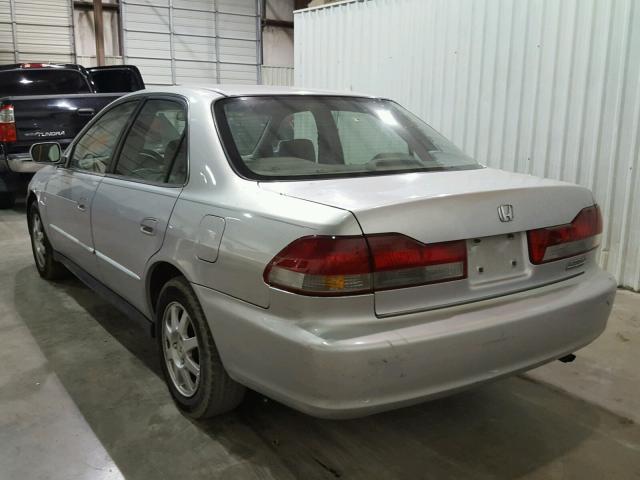 1HGCG56772A147019 - 2002 HONDA ACCORD SE SILVER photo 3