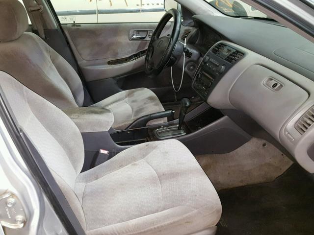 1HGCG56772A147019 - 2002 HONDA ACCORD SE SILVER photo 5