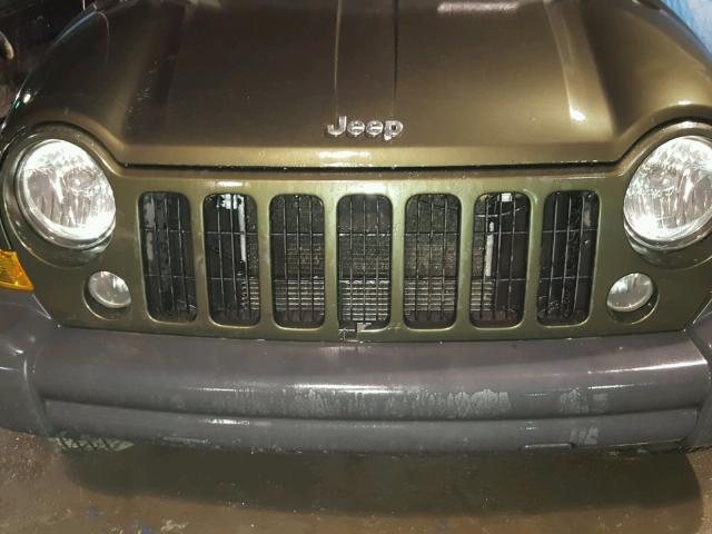 1J4GL48KX6W289729 - 2006 JEEP LIBERTY SP GREEN photo 9