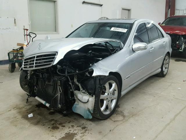 WDBRF52H57F895643 - 2007 MERCEDES-BENZ C 230 SILVER photo 2