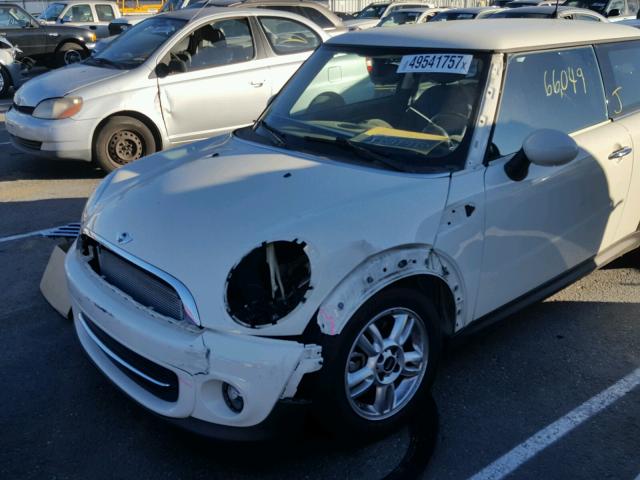 WMWSU3C52CT254461 - 2012 MINI COOPER WHITE photo 9