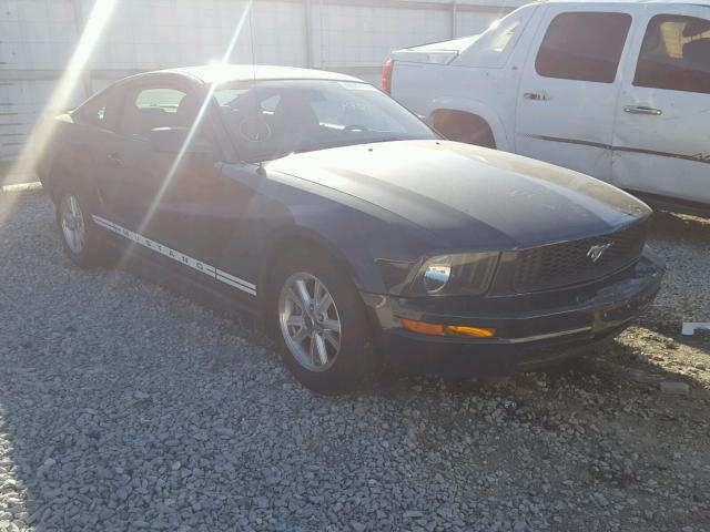 1ZVFT80N175334298 - 2007 FORD MUSTANG BLACK photo 1