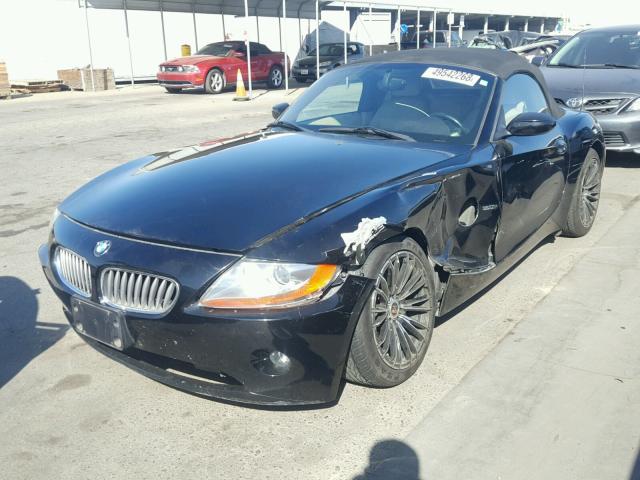 4USBT53423LU04510 - 2003 BMW Z4 3.0 BLACK photo 2