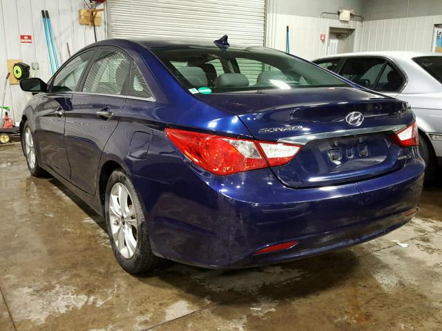 5NPEC4AC3BH061684 - 2011 HYUNDAI SONATA BLUE photo 3