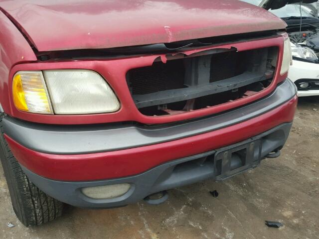 1FMRU1667YLB71900 - 2000 FORD EXPEDITION RED photo 9