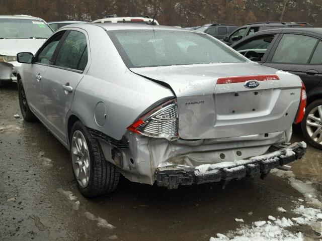 3FAHP0HA7BR129163 - 2011 FORD FUSION SE SILVER photo 3