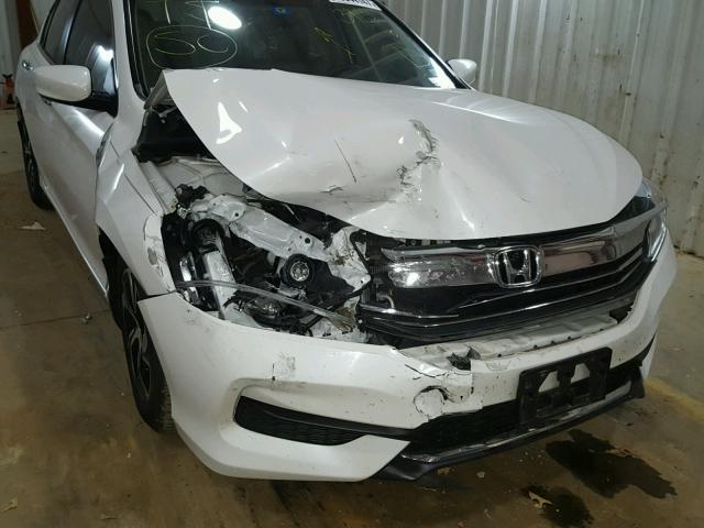 1HGCR2F35GA193915 - 2016 HONDA ACCORD LX WHITE photo 9