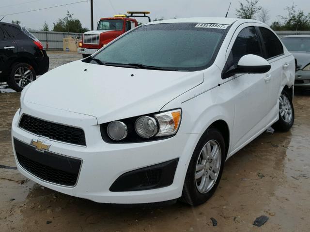 1G1JC5SHXD4158963 - 2013 CHEVROLET SONIC LT WHITE photo 2