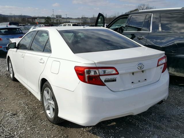 4T1BF1FK4CU572560 - 2012 TOYOTA CAMRY BASE WHITE photo 3