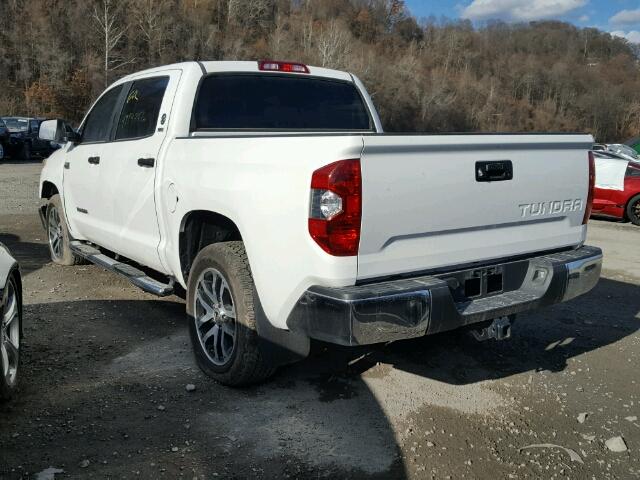 5TFEW5F17HX219803 - 2017 TOYOTA TUNDRA CRE WHITE photo 3