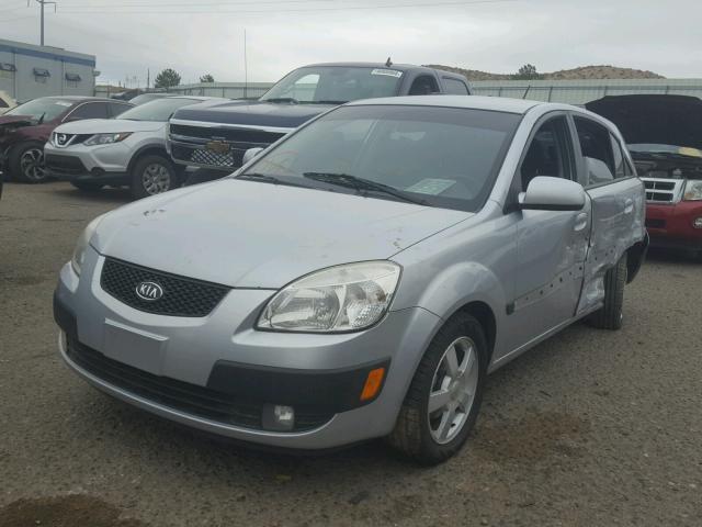 KNADE163566177544 - 2006 KIA RIO 5 SILVER photo 2