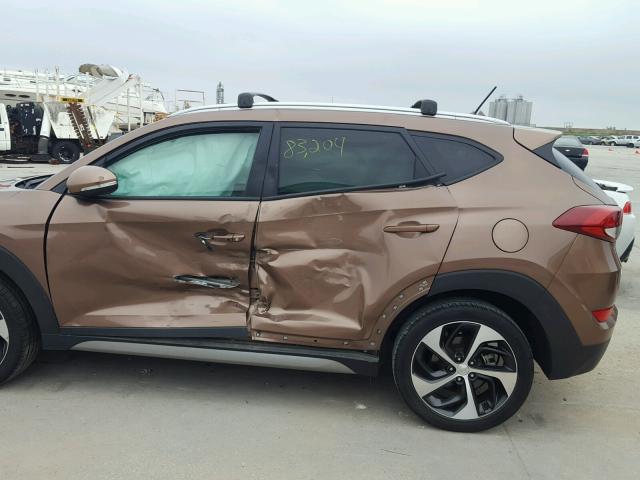 KM8J33A2XHU354881 - 2017 HYUNDAI TUCSON LIM BROWN photo 9