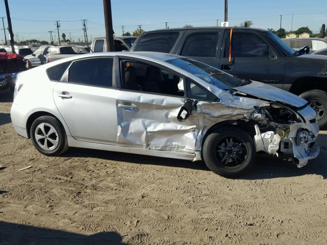 JTDKN3DU0D5595353 - 2013 TOYOTA PRIUS GRAY photo 9