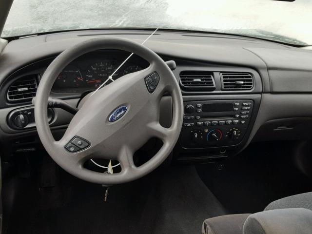 1FAFP53U22A242499 - 2002 FORD TAURUS SE GRAY photo 9