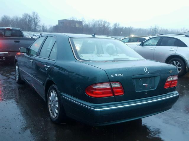 WDBJF65J21B217433 - 2001 MERCEDES-BENZ E 320 GREEN photo 3